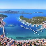 Mirno More, * Rogoznica (Sibenik-Knin)