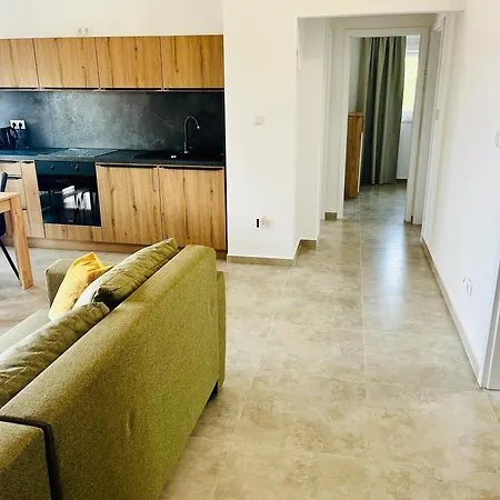 Mirno More, Apartment *