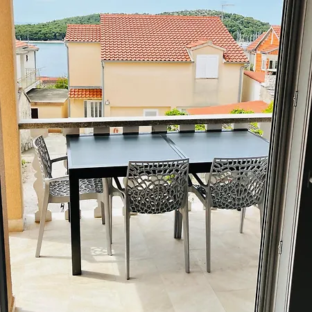 Mirno More, Rogoznica Apartment