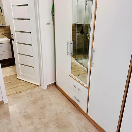 Apartment Mirno More,