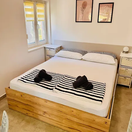 Mirno More, * Rogoznica (Sibenik-Knin)