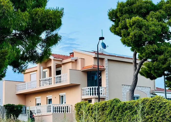 Apartman Mirno More, *